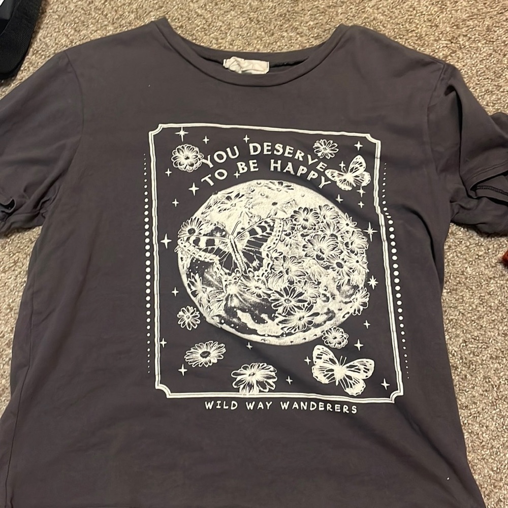 Size M Short Sleeve T